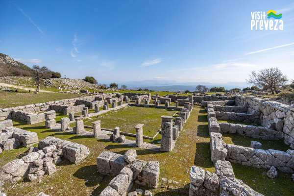 Ηλεκτρικό όχημα για την πρόσβαση επισκεπτών με αναπηρία στον αρχαιολογικό χώρο της Κασσώπης