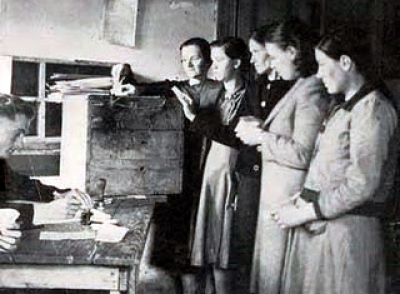 Στις 5 Φεβρουαρίου 1930 οι γυναίκες αποκτούν δικαίωμα ψήφου