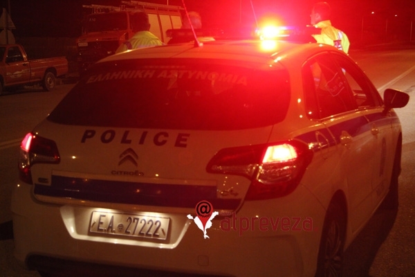 Συνελήφθη 44χρονος στην Πρέβεζα, ο οποίος μετέφερε με το αυτοκίνητό του δύο μη νόμιμους μετανάστες