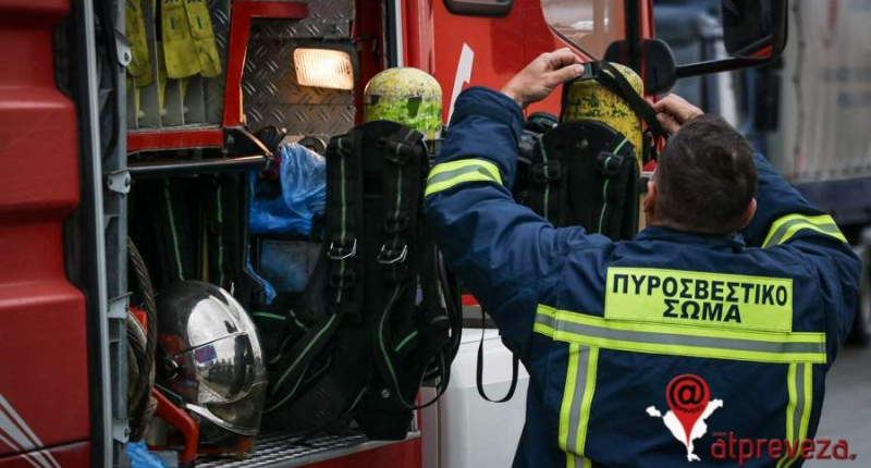 Φωτιά σε λεωφορείο στη Φιλιππιάδα-Δεν υπήρχαν επιβάτες στο όχημα